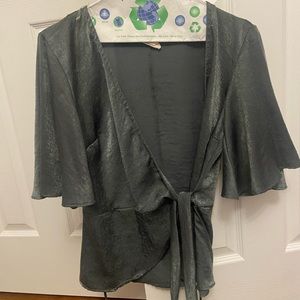 Cute, light tied top